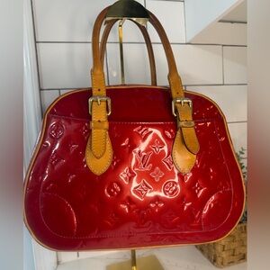 Authentic Louis Vuitton Vernis Summit drive hand